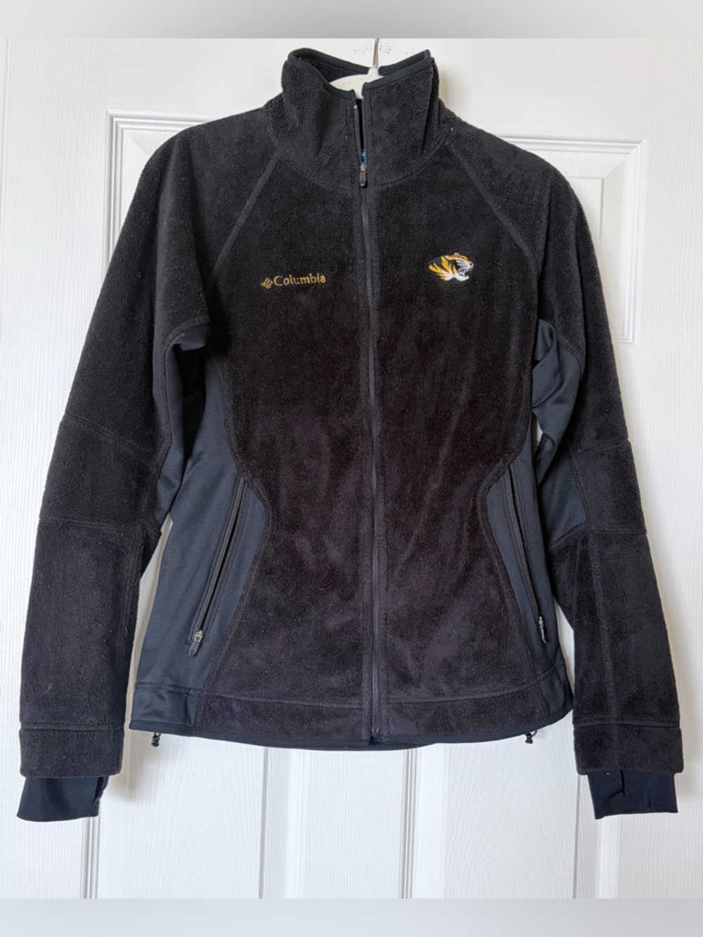 Women’s Mizzou Fuzzy Black Columbia Zip Up — Size Small